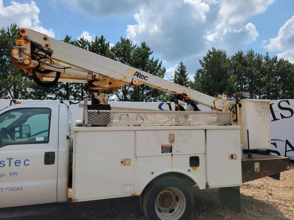 2012 Ford F450 Bucket Truck