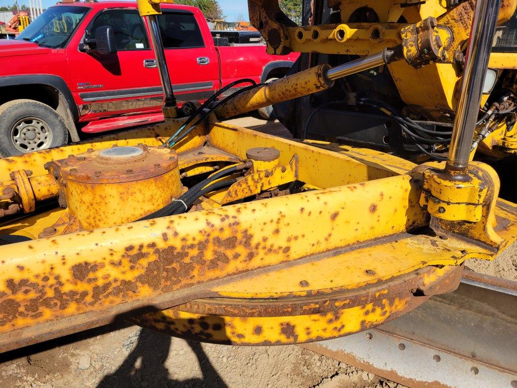 1997 Deere 772ch Grader