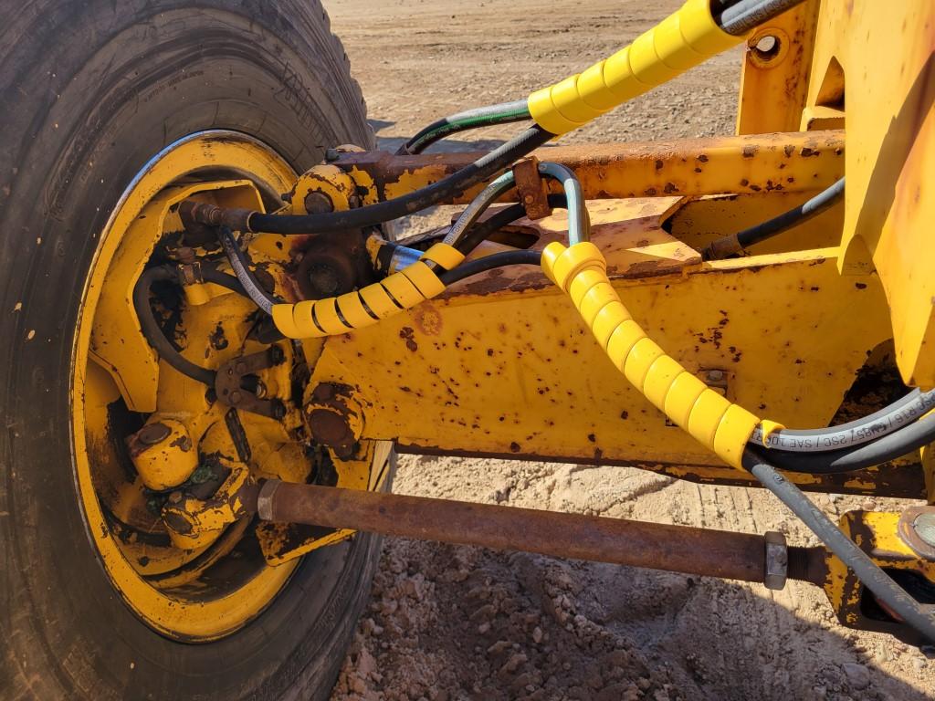 1997 Deere 772ch Grader