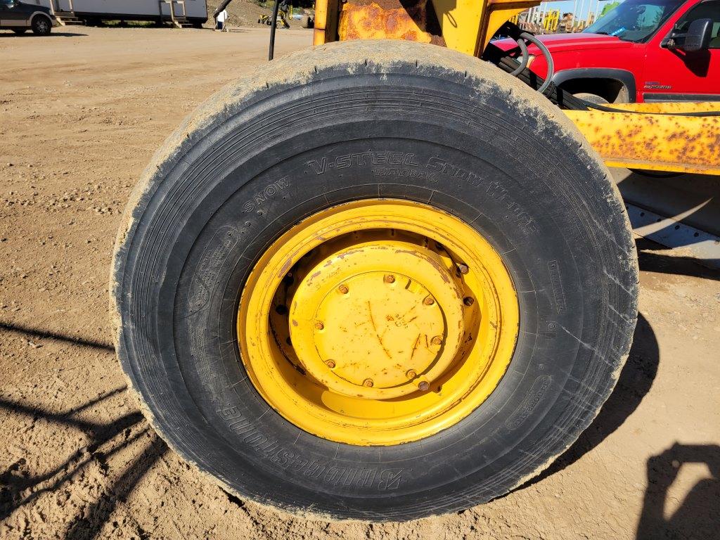 1997 Deere 772ch Grader