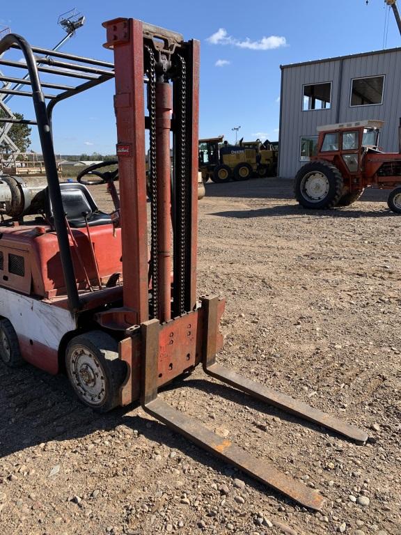 Clark 3000 Lb Forklift