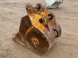 Central Fab. 36" Excavator Bucket