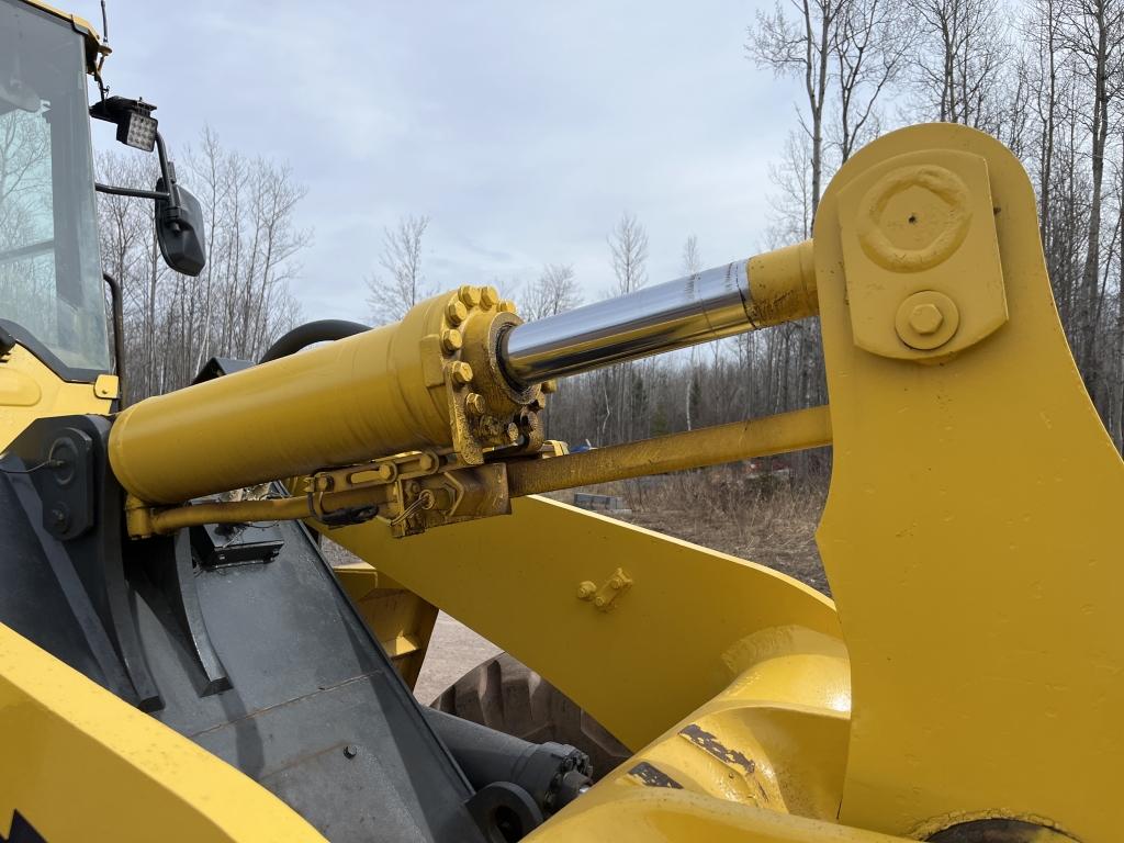 Komatsu Wa320-6 Wheel Loader