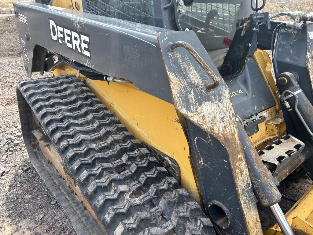 2015 John Deere 333e Skid Steer