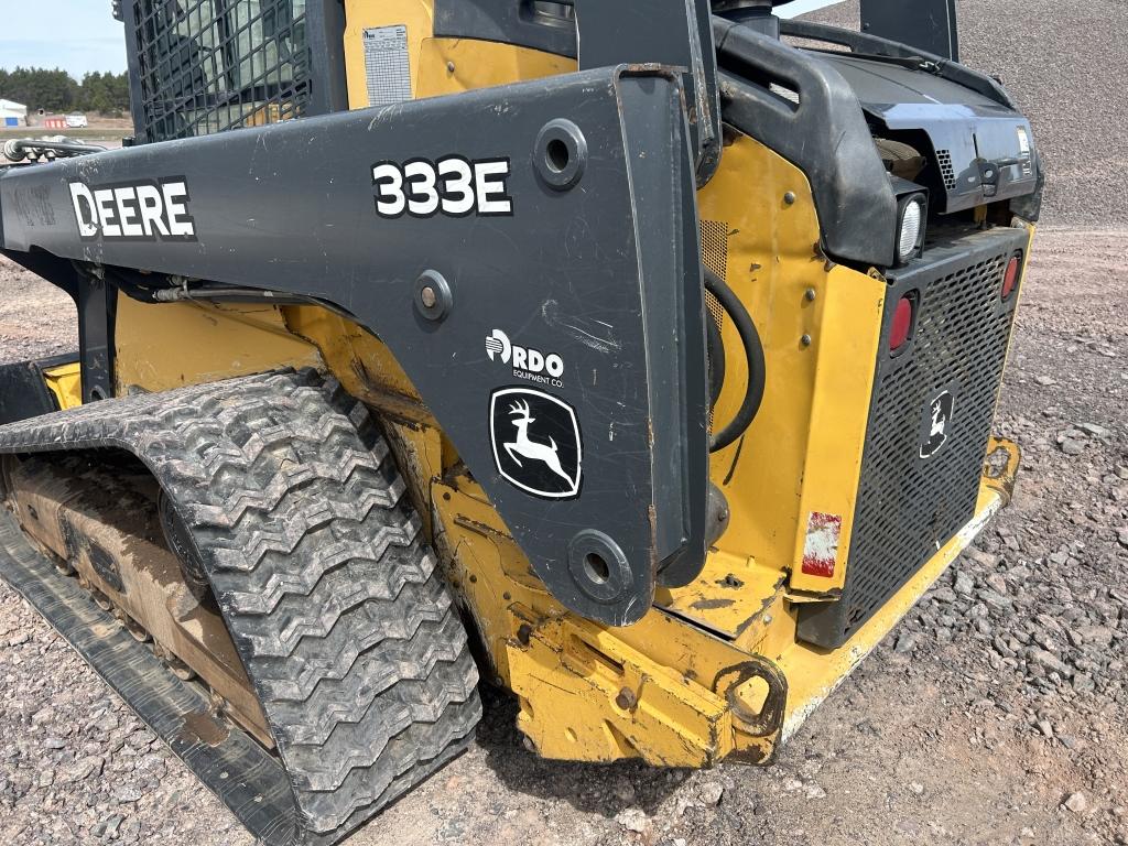 2015 John Deere 333e Skid Steer