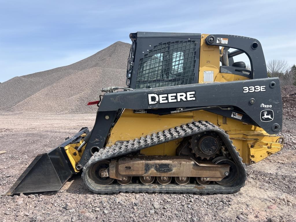 2015 John Deere 333e Skid Steer