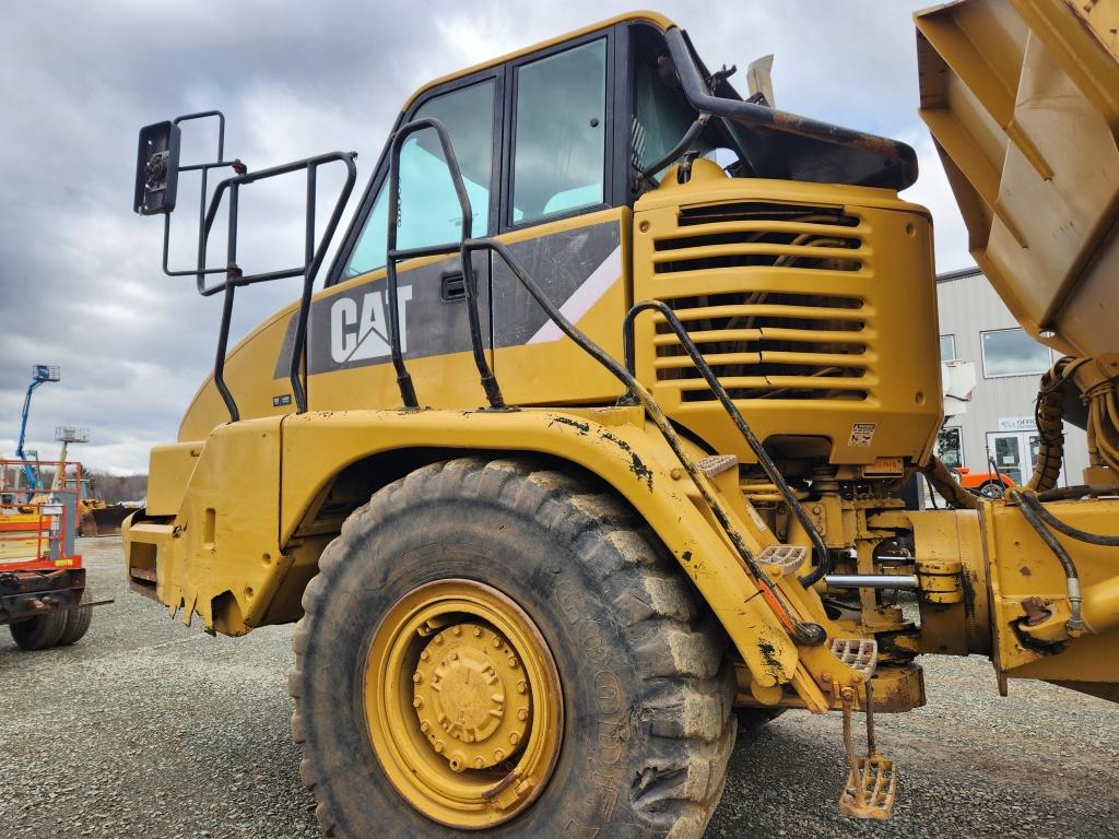 Cat 725 Haul Truck