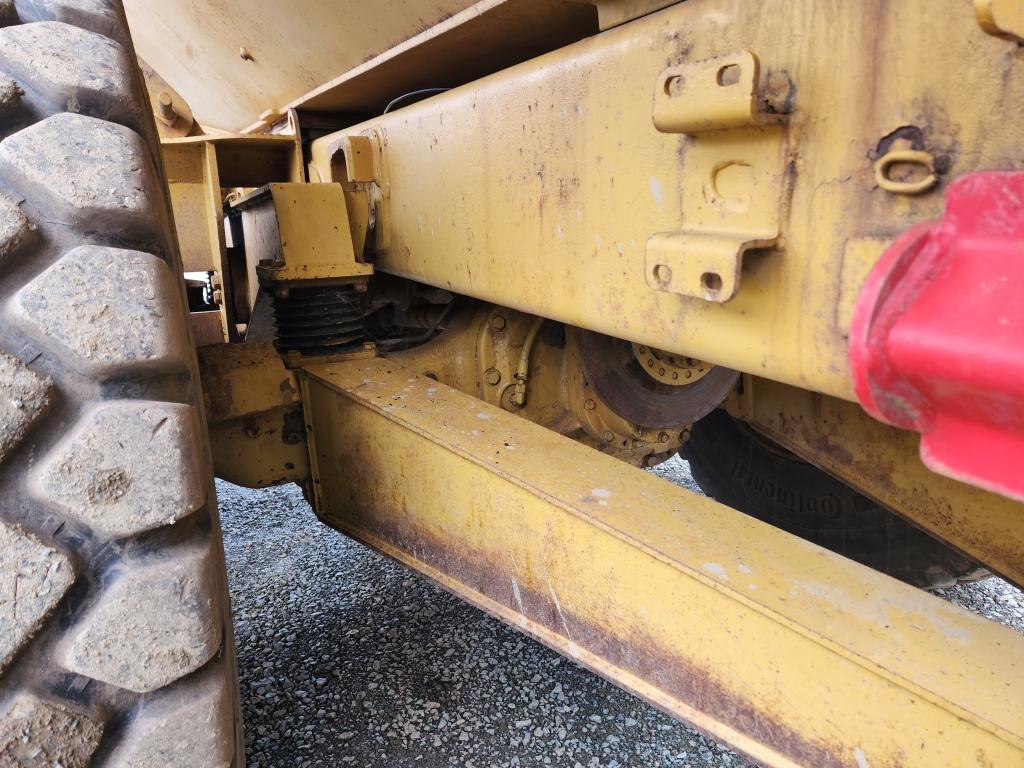 Cat 725 Haul Truck