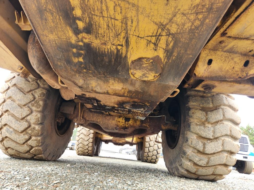 Cat 725 Haul Truck