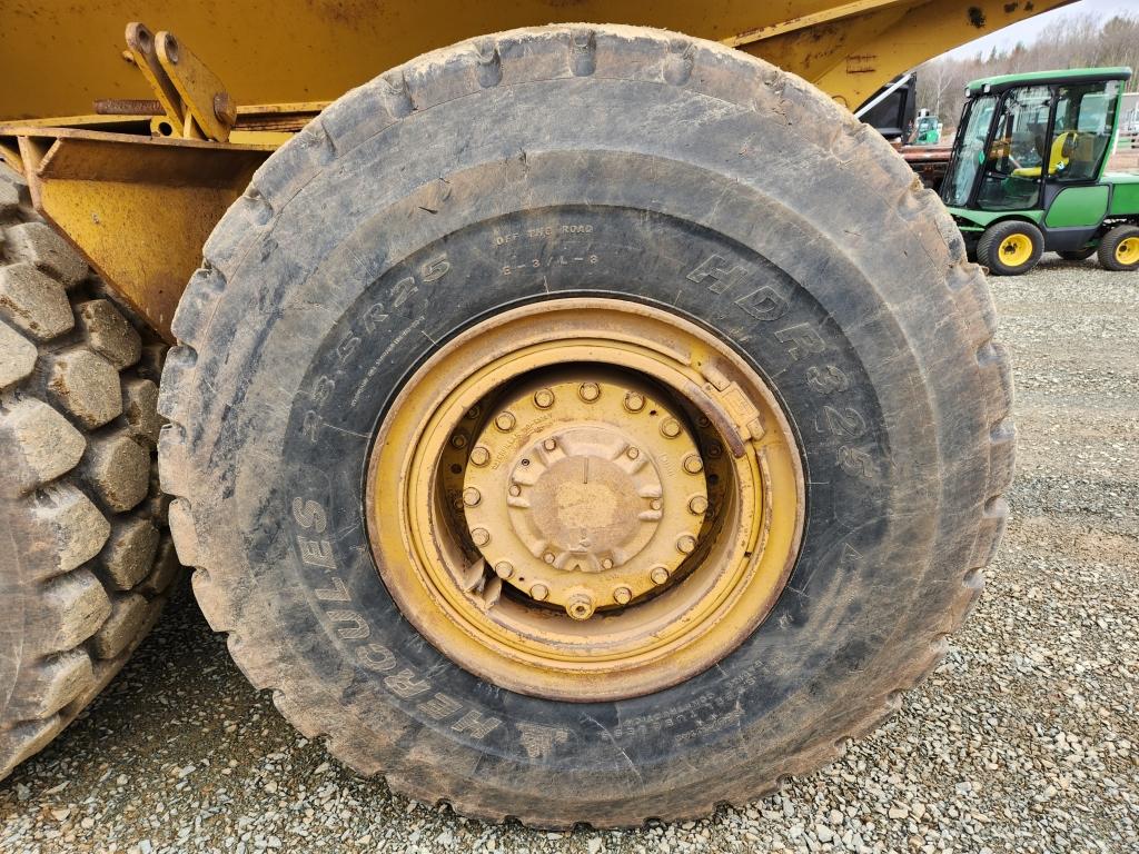 Cat 725 Haul Truck