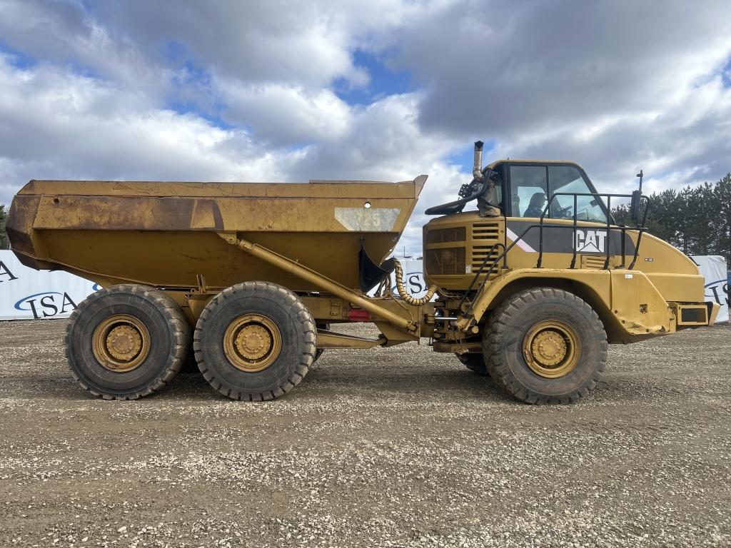 Cat 725 Haul Truck