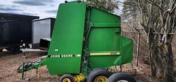 John Deere 535 Round Bailer