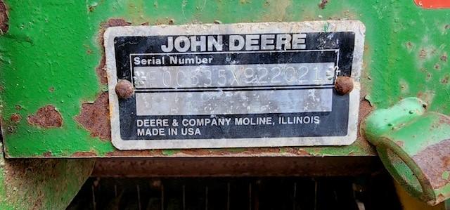 John Deere 535 Round Bailer
