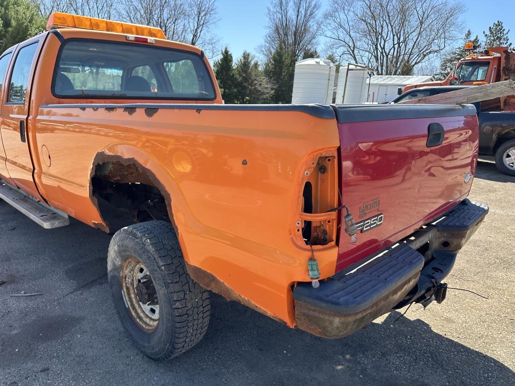 2000 Ford F-350 Pickup Truck