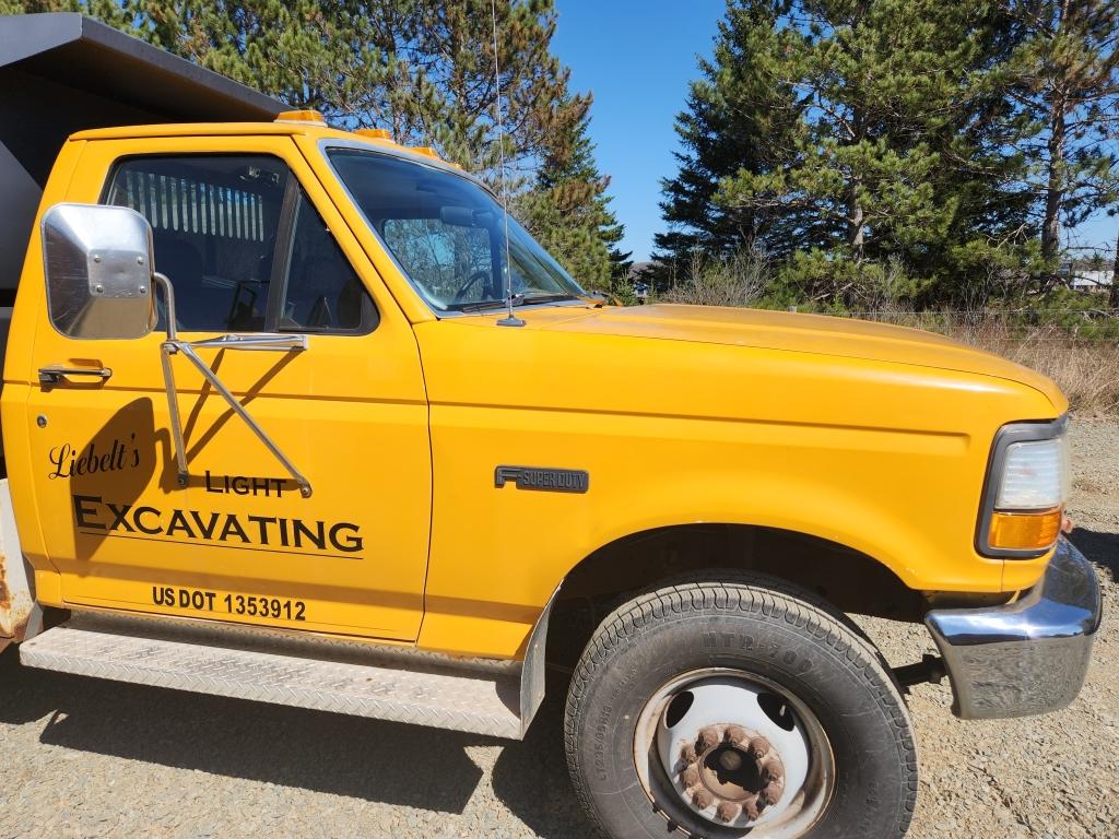 1995 Ford Super Duty Dump Truck