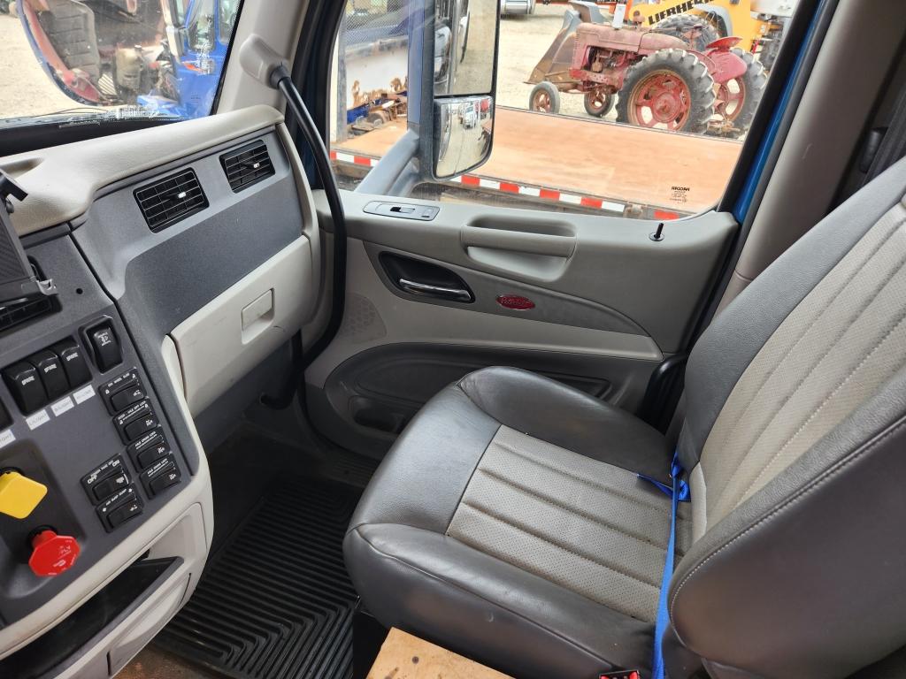 2018 Peterbilt 567 Day Cab Truck Tractor