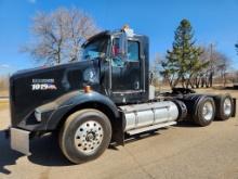 2013 Kenworth T800 Day Cab