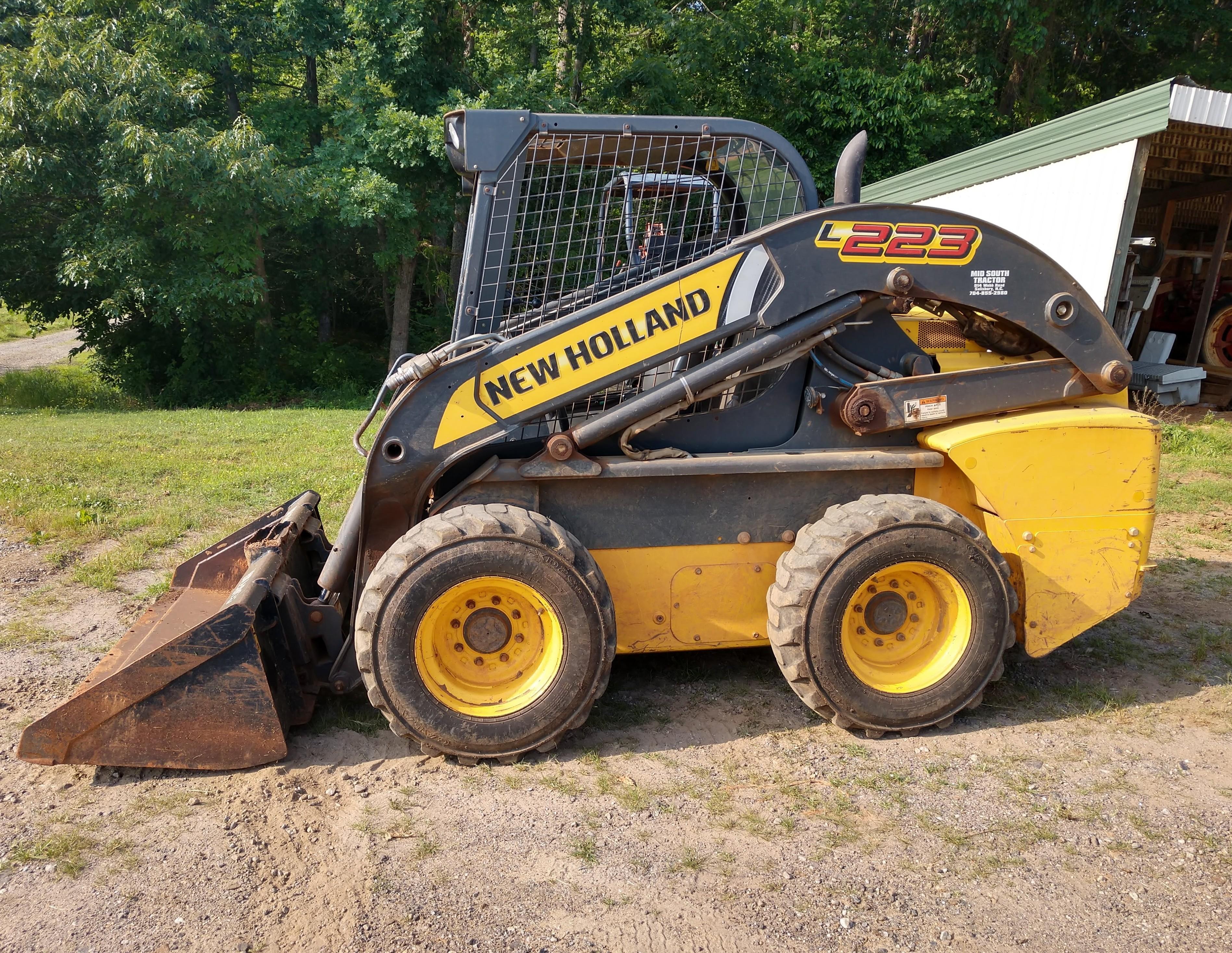 New Holland Skid Steer Loader