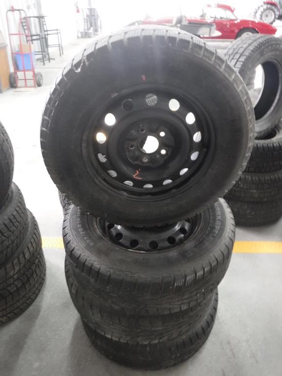 Nokian Hakkapelitta 225/70 R16