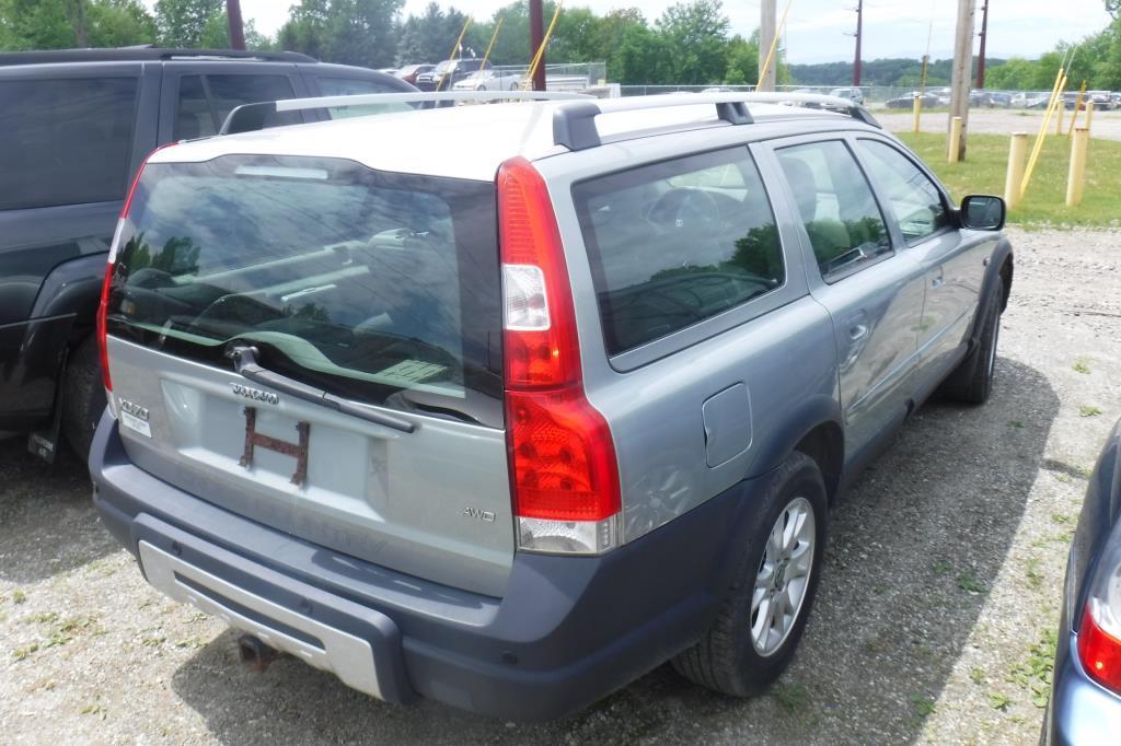 2005 Volvo XC70