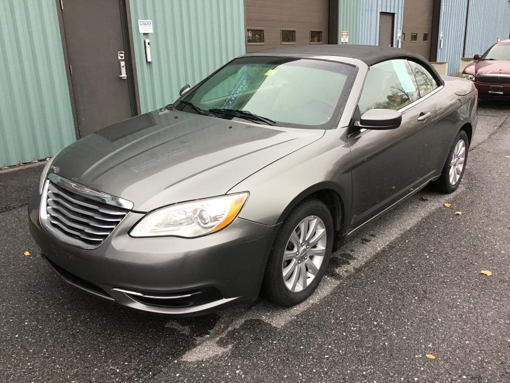 2012 Chrysler 200 Convertible