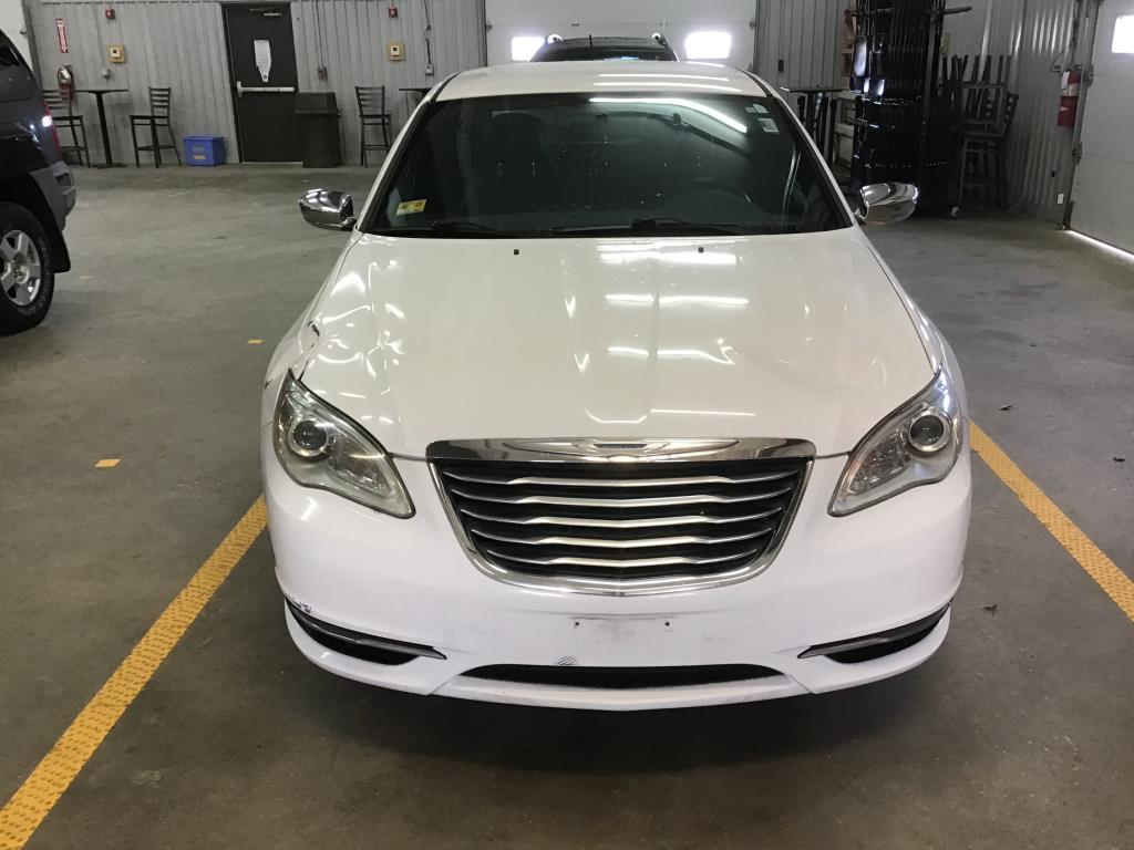 2013 Chrysler 200