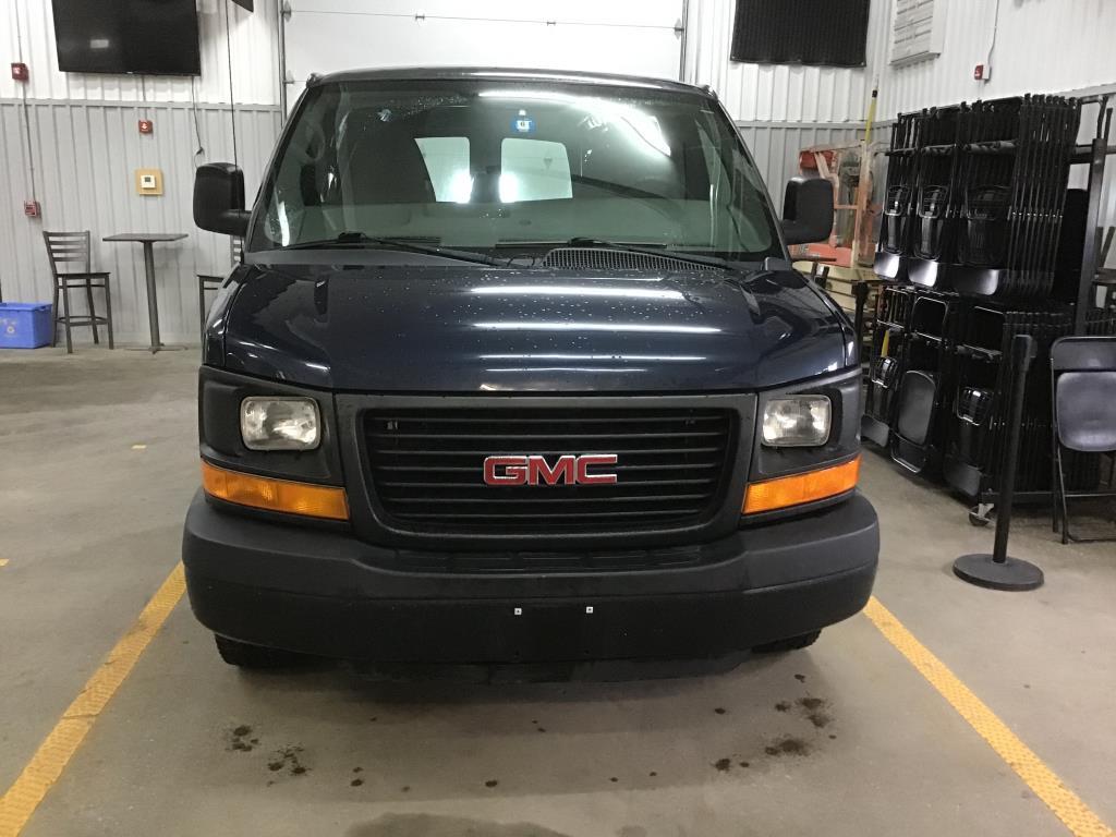 2013 GMC Savana Cargo