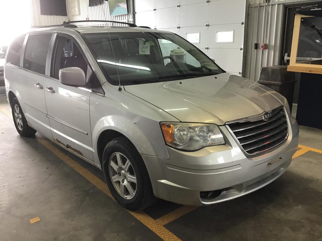 2010 Chrysler Town and Country