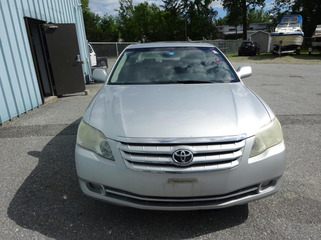 2005 Toyota Avalon