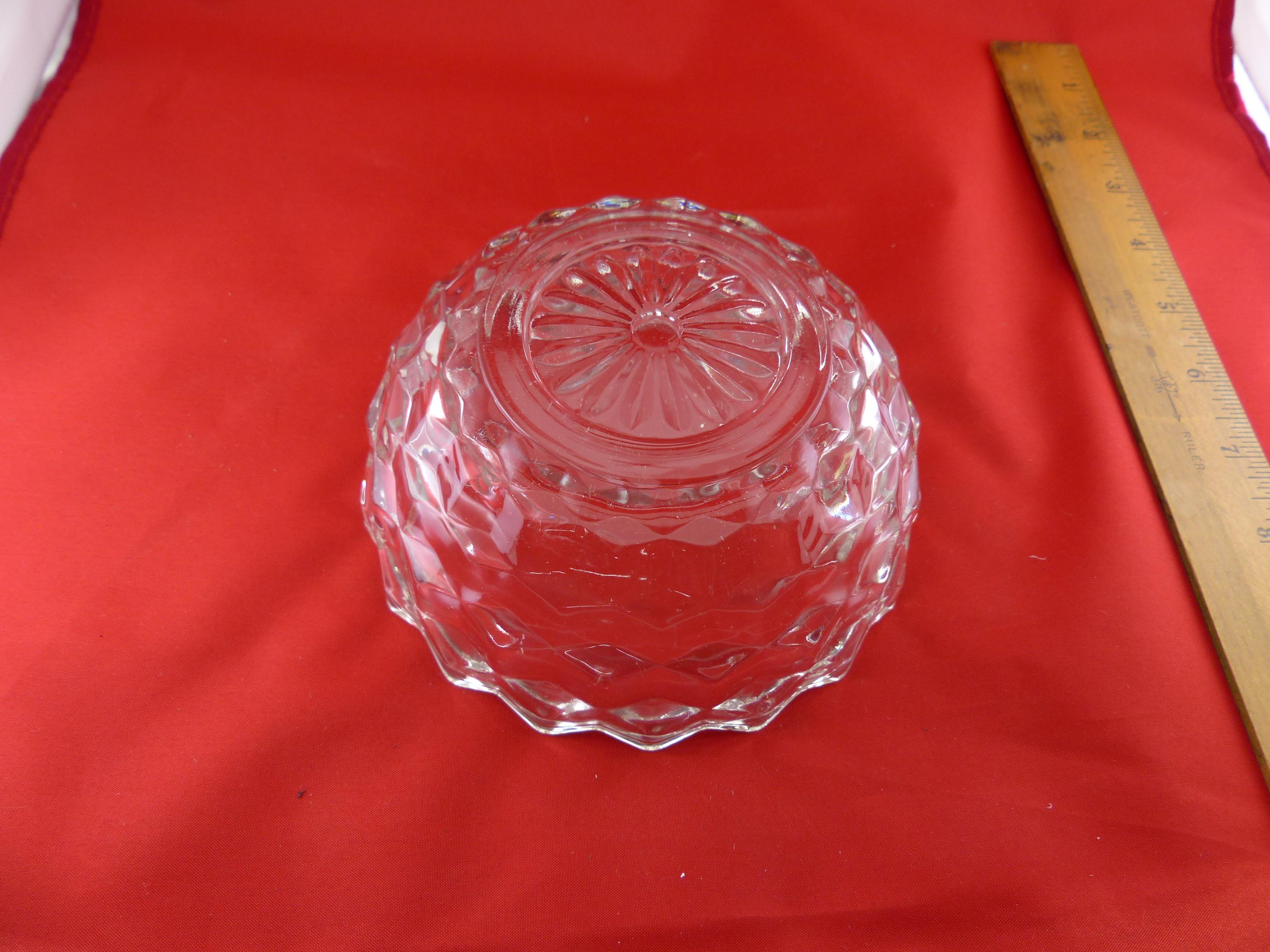 Pyrex Clear Pie Dish, Large Candy Dish clear glass, Star Candy Dish, Clear Glass Bowl