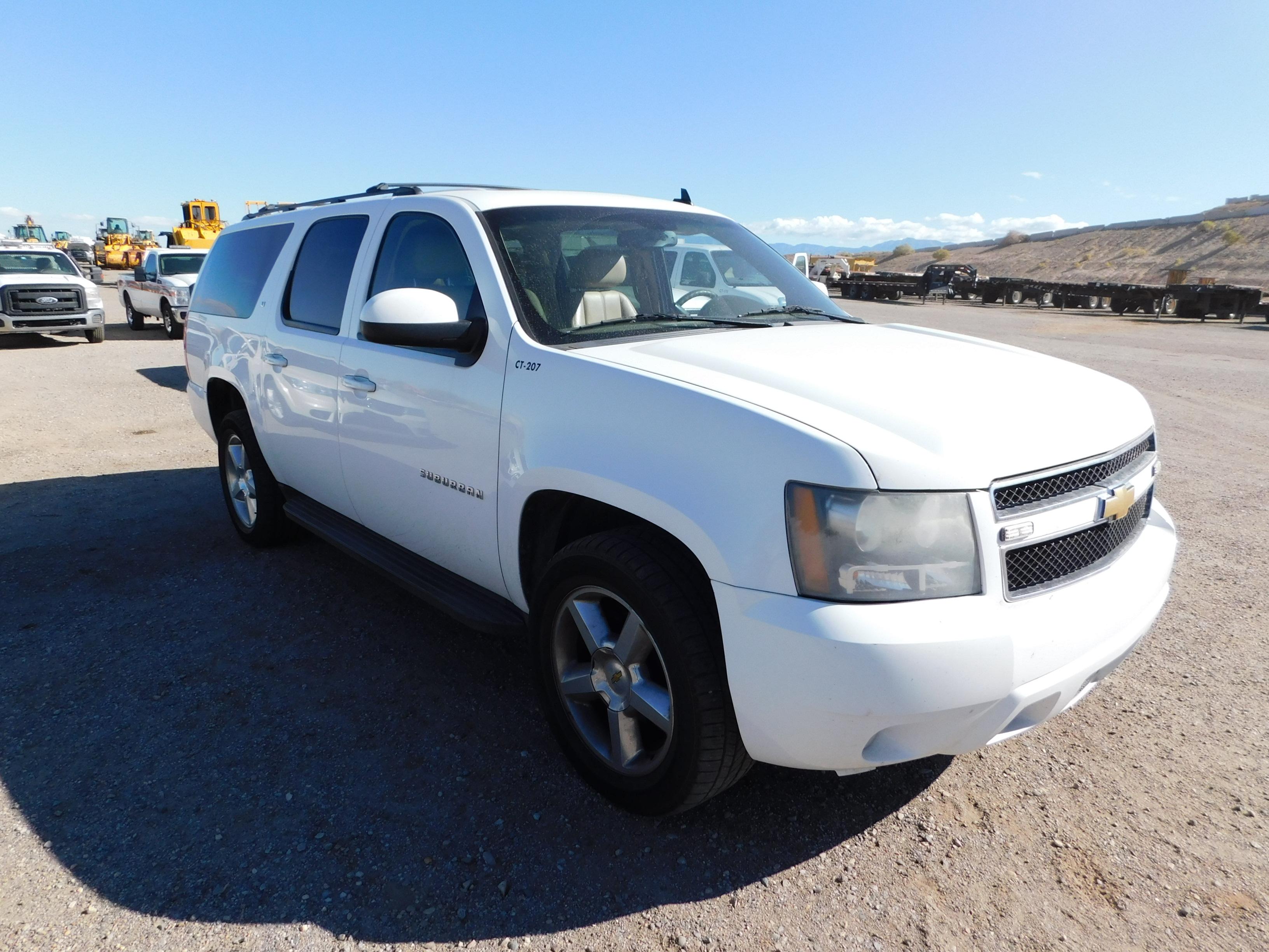 (2011) Chevy Suburban LT, 4-Door SUV, 5.3L