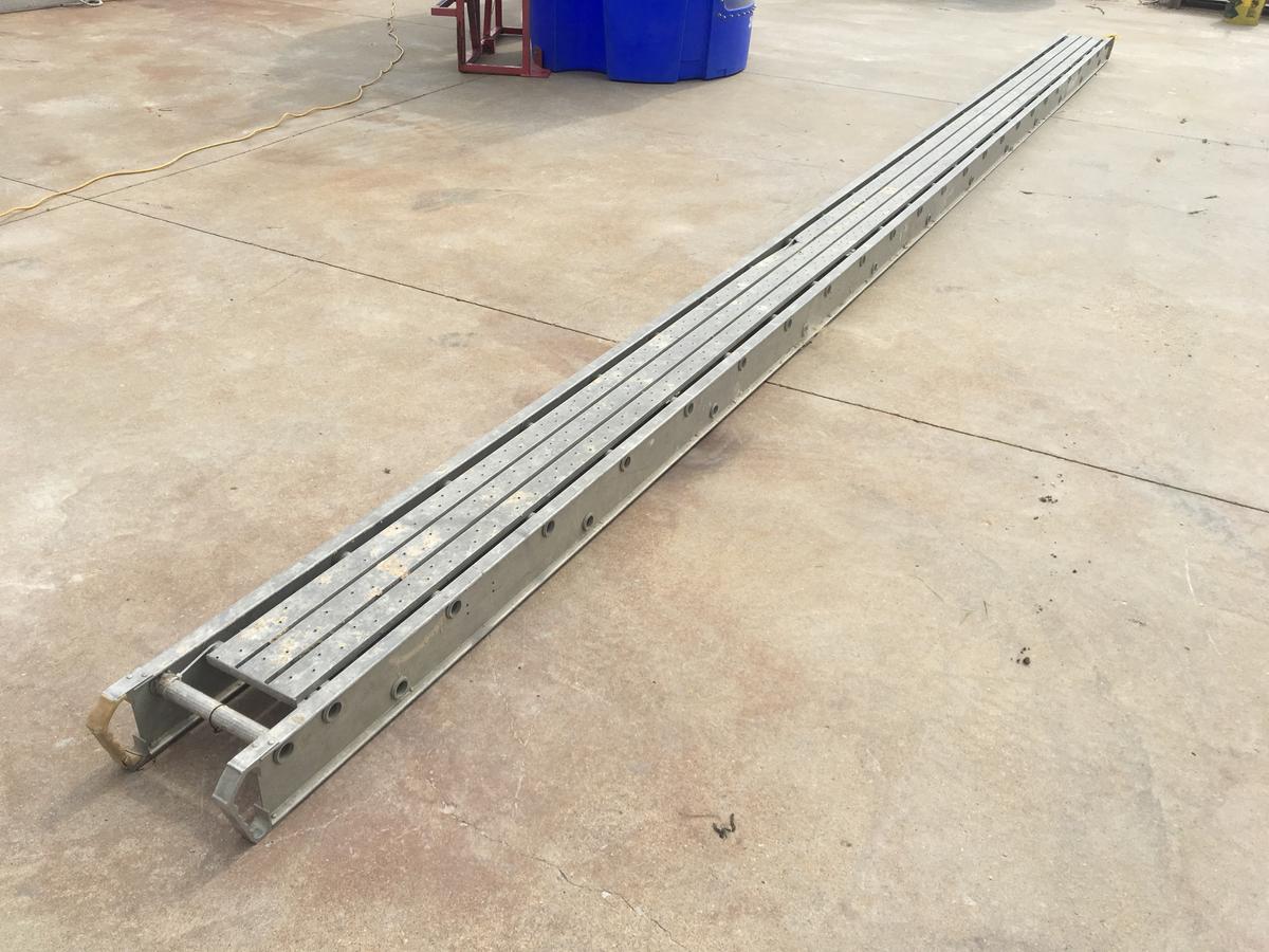 Werner Model 2324 24ft x 12in Aluminum Walk Pick