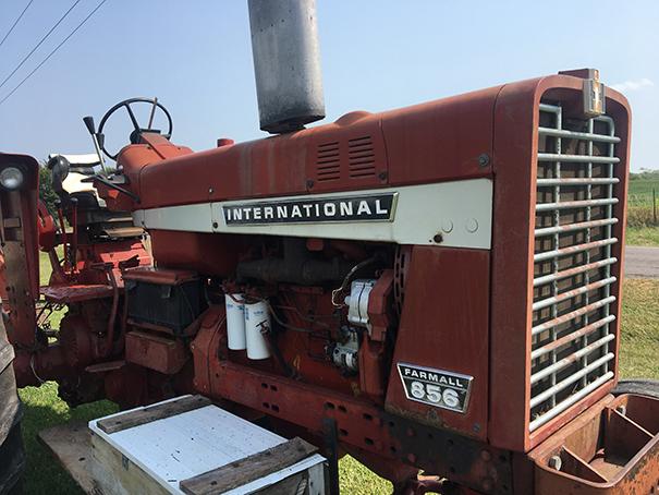 1968 IH 856 open station tractor, diesel, 3pt