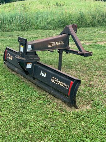 Bison NVH 240XHD 8' quick hitch blade, manual swing