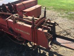 NH 268 square baler, shedded