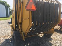 Vermeer 605 C round baler shedded