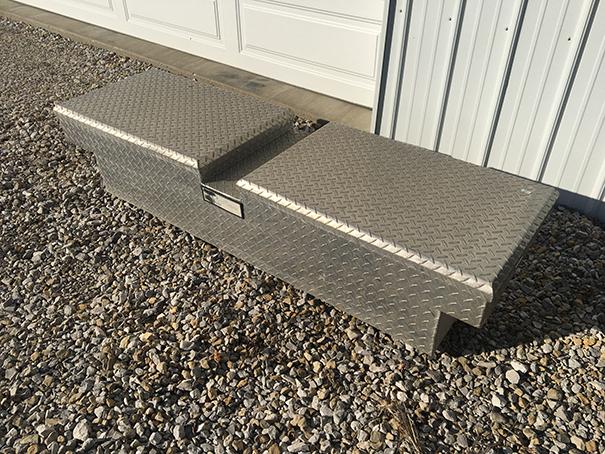 JD Diamond Plate Tool Box