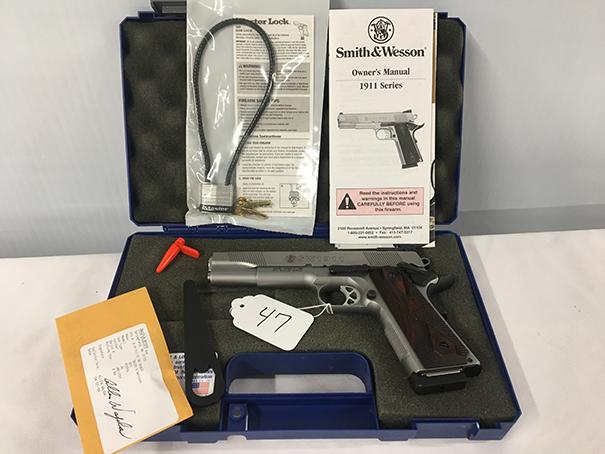 Smith & Wesson SW1911, 45 Auto, S#JRE1701