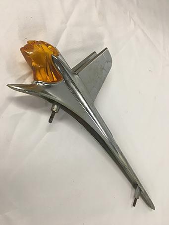 1953 Pontiac hood ornament