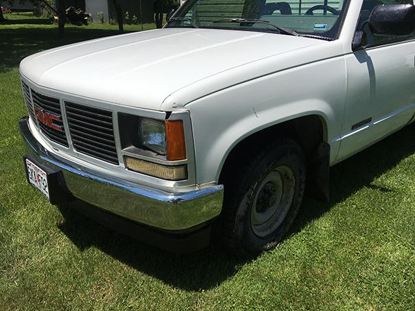 1993 GMC 1500 SL 2WD Reg Cab Pickup, 4.3 liter 6 cyl, 5 spd, 8 ft Bed, Only 65,710 miles, Runs Good.