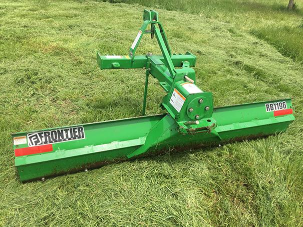 Frontier RB1196 Quickhitch 8 ft Angle Blade. Good Condition.