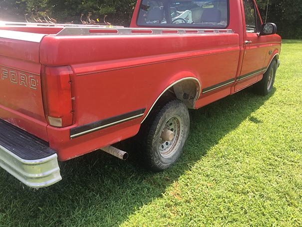 1992 F150XL, 4.9L 6cyl, automatic, 2wd, new battery, 8ft bed, 116,929 miles, runs and drives