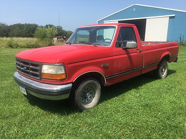 1992 F150XL, 4.9L 6cyl, automatic, 2wd, new battery, 8ft bed, 116,929 miles, runs and drives