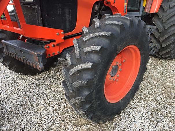 2006 Kubota M95S Dual Speed Cab Tractor, 18.4R-34 Tires, Rear weights 540 PTO