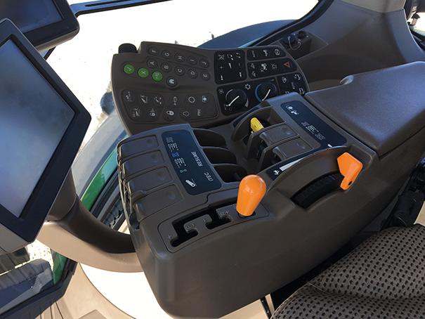 2013 JD 8335R Premium Command View II Cab Tractor