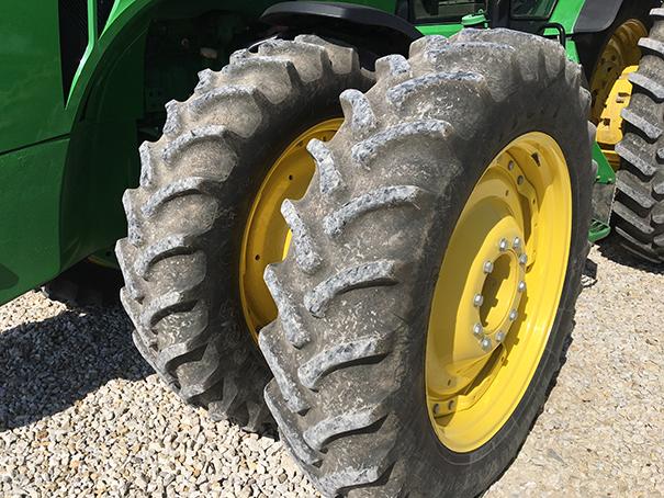 2013 JD 8335R Premium Command View II Cab Tractor