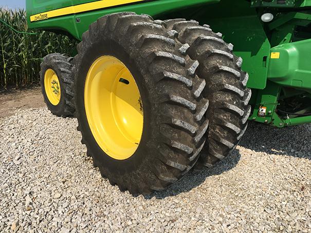 2011 JD 9670 STS 4wd Combine, auto trac ready, bullet rotor