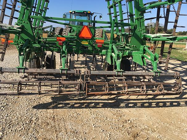 2007 JD 2210-LL 34ft S-Tine Field Cultivator