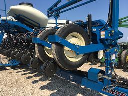 2009 Kinze 3660 16/31 center fill Interplant planter