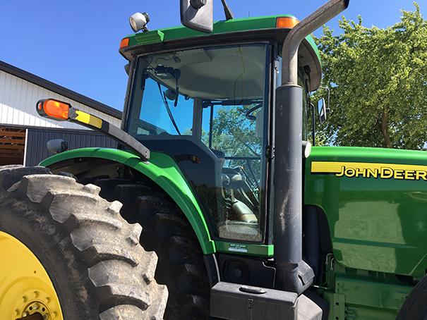 2003 JD 8320 Deluxe Cab Tractor